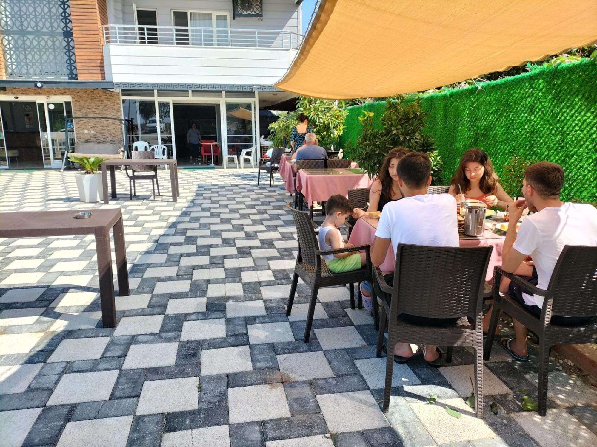 Hotel Simsek Финике Экстерьер фото